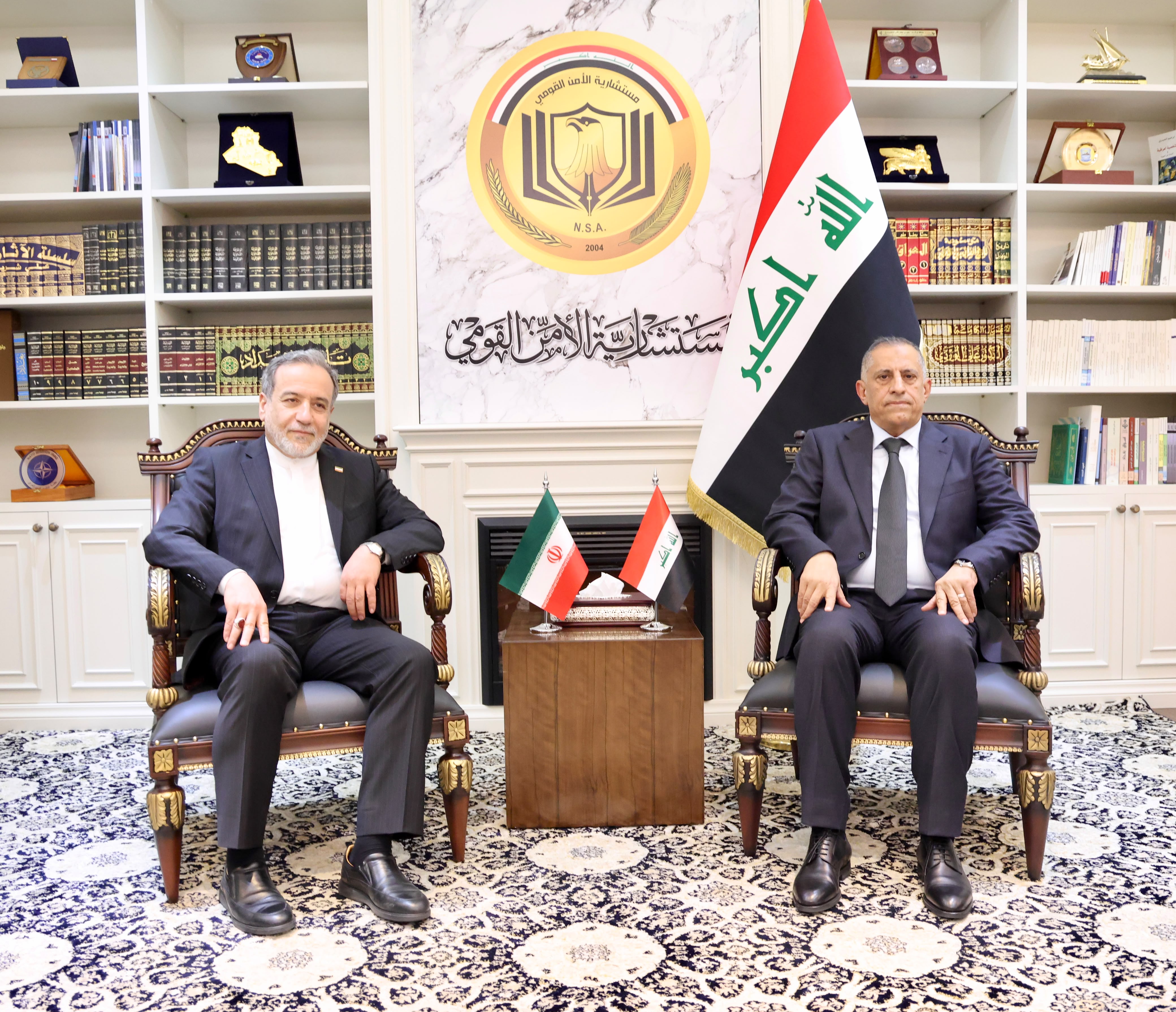 مستشار الأمن القومي العراقي لوزير خارجية إيران: لن نسمح بأي اعتداء على دول الجوار