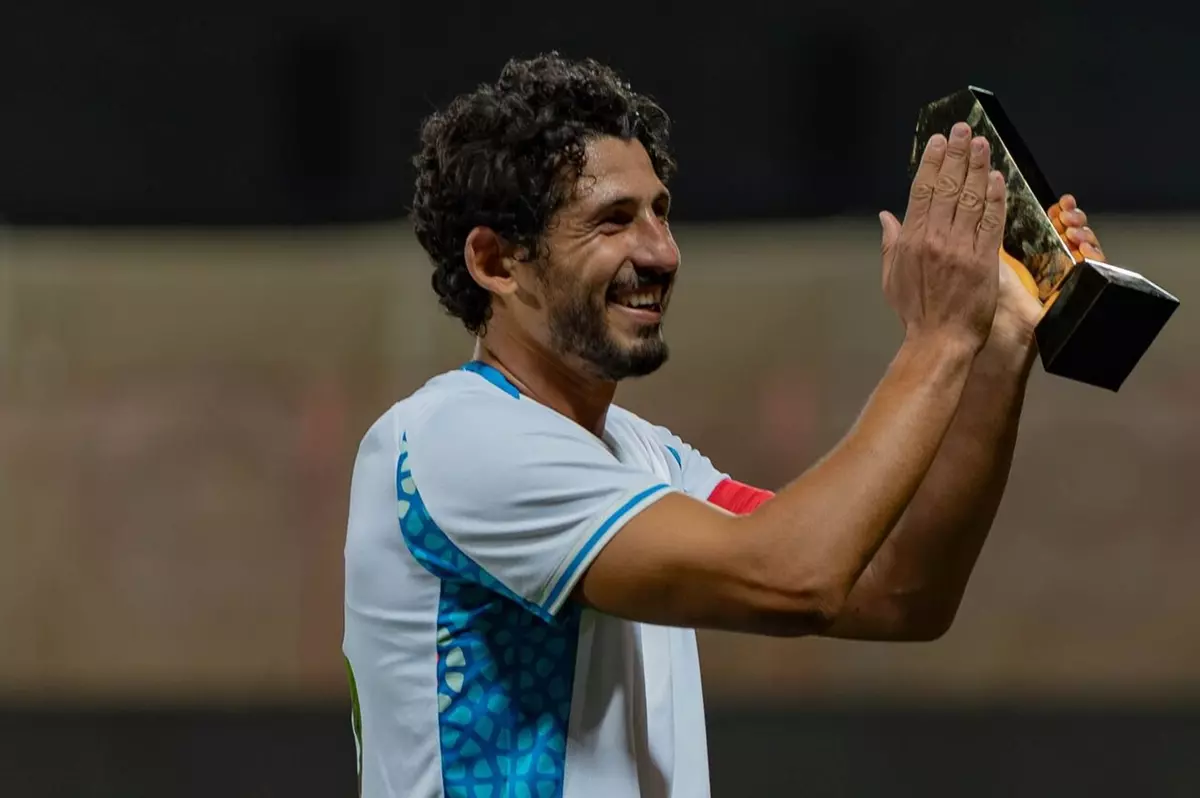 Ahmed Hegazi futbol sahasında, Mısır milli formasıyla