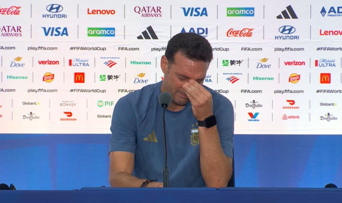 Scaloni breaks down in tears after Argentina lose 2026 World Cup final