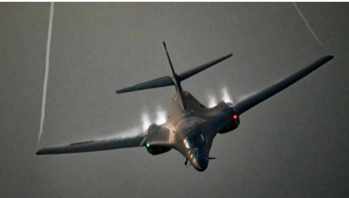 US B-1 bomber targets Iranian Revolutionary Guard sites