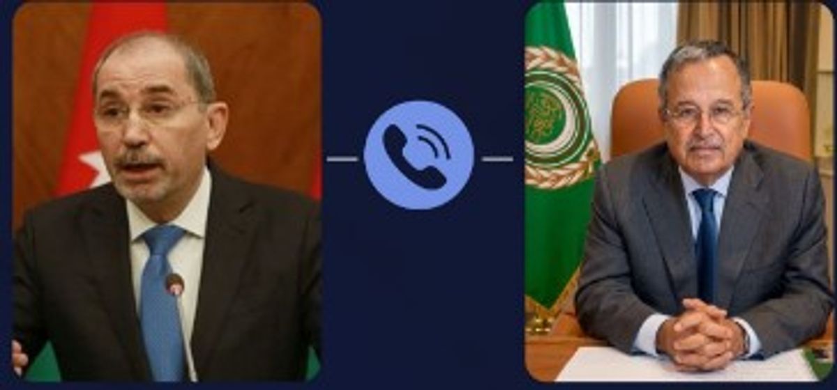 وزير الخارجية الأردني يبحث التصعيد في المنطقة مع أمين الجامعة العربية