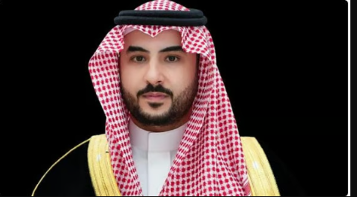 وزير الدفاع يعزي هاتفيًا رئيس وزراء قطر في وفاة الشيخ حمد بن خليفة