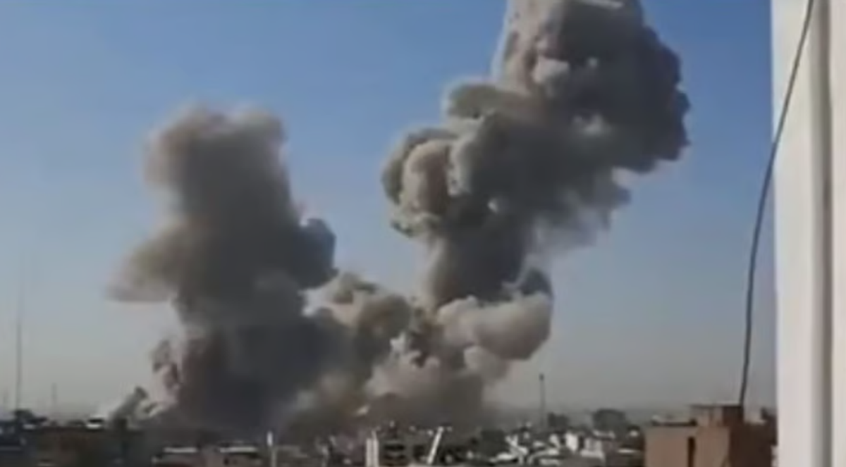 إعلام إيراني: ضربات أمريكية تصيب منشآت كهرباء ومحطات ضخ مياه بجاسك