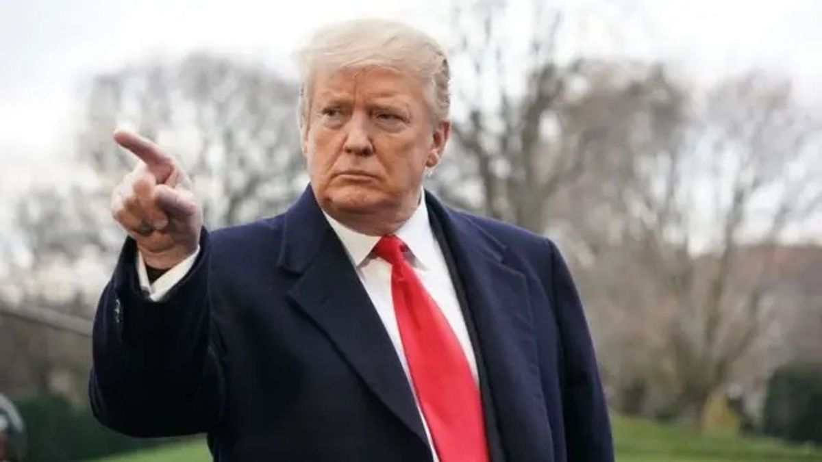 Trump vows crushing defeat for Iran after attacks on US sites in Jordan