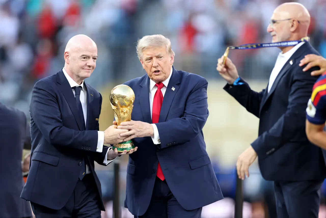 ترامب يشيد بمنتخب إسبانيا بعد التتويج بكأس العالم 2026