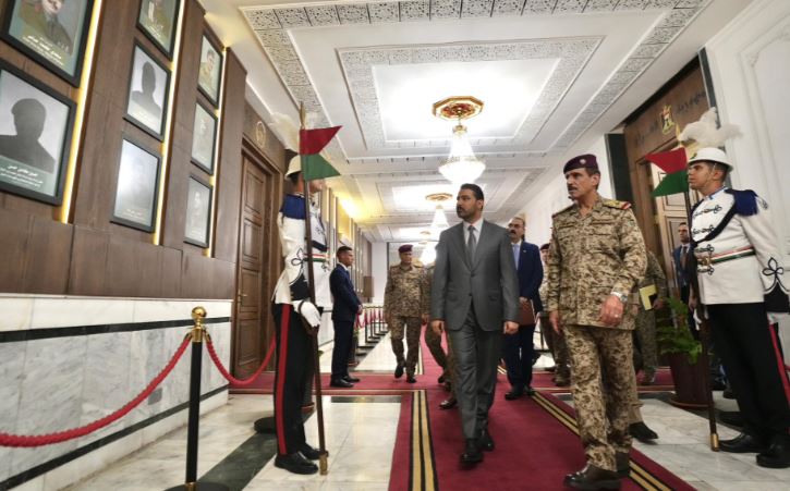 رئيس الوزراء العراقي: لن نسمح ببقاء أي سلاح خارج إطار الدولة