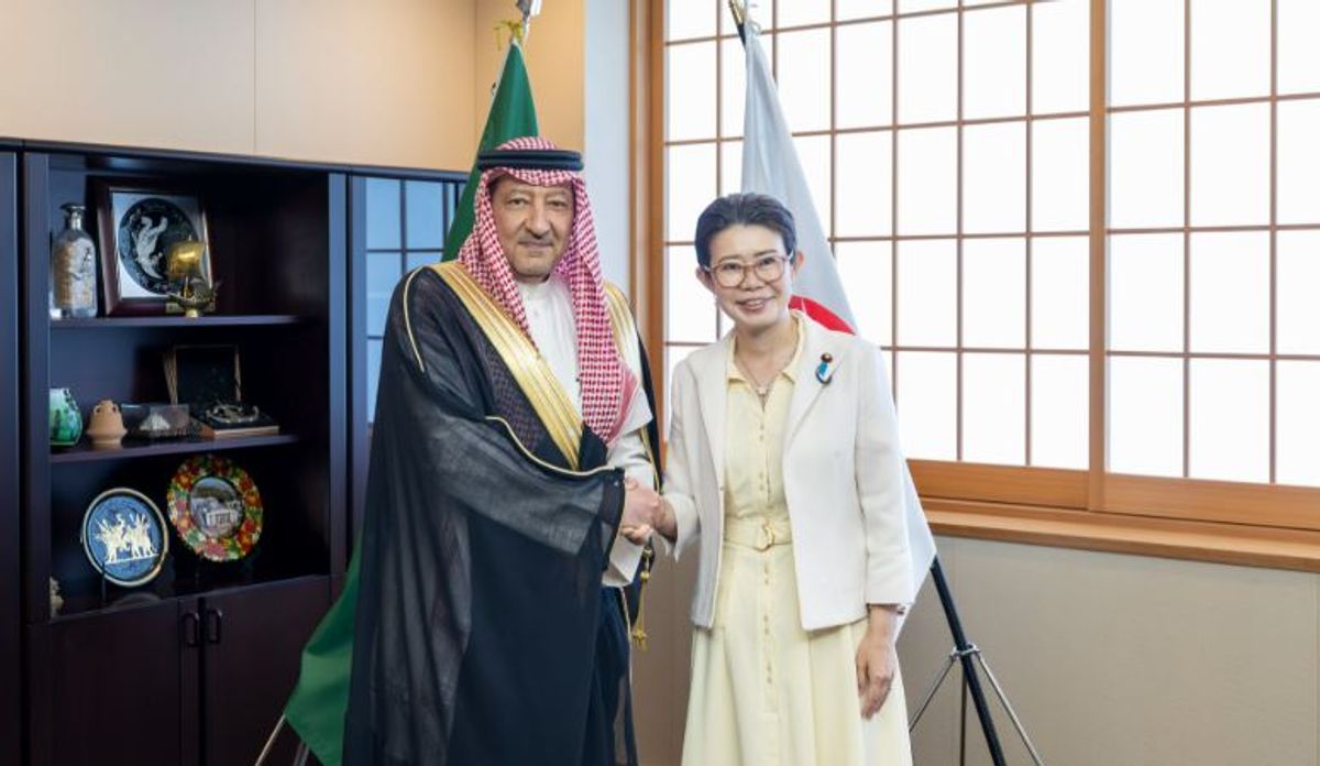 Khurayci, Japonya ile ikili ilişkilerin güçlendirilmesini görüştü