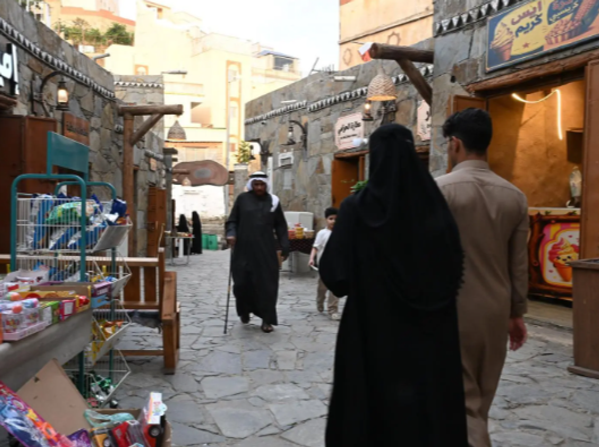 سوق النفيعة الشعبي في فيفا.. ثلاثة قرون توثق الحياة الثقافية في جبال جازان