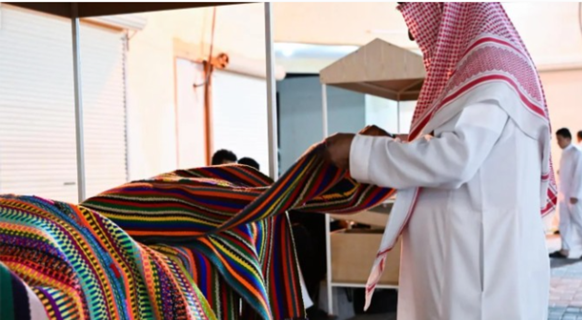 المتاحف التراثية تجذب زوار مهرجان سوق المزارعين في طريف