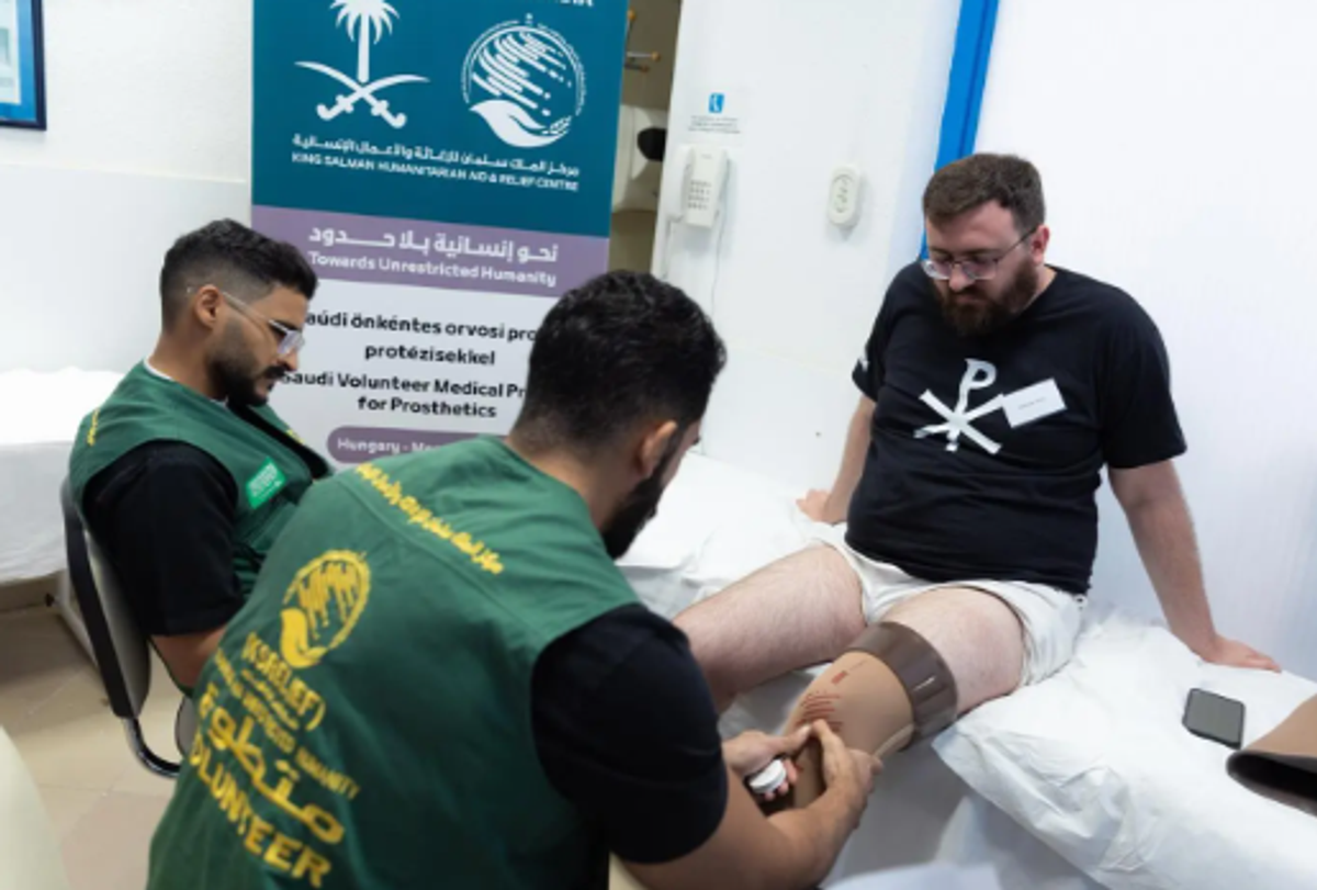 مركز الملك سلمان للإغاثة ينفذ مشروعًا طبيًا تطوعيًا للأطراف الصناعية في المجر