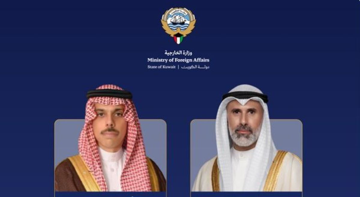 وزير الخارجية يبحث مع نظيره الكويتي آخر التطورات الإقليمية والجهود الدبلوماسية الرامية إلى تعزيز الأمن والاستقرار في المنطقة