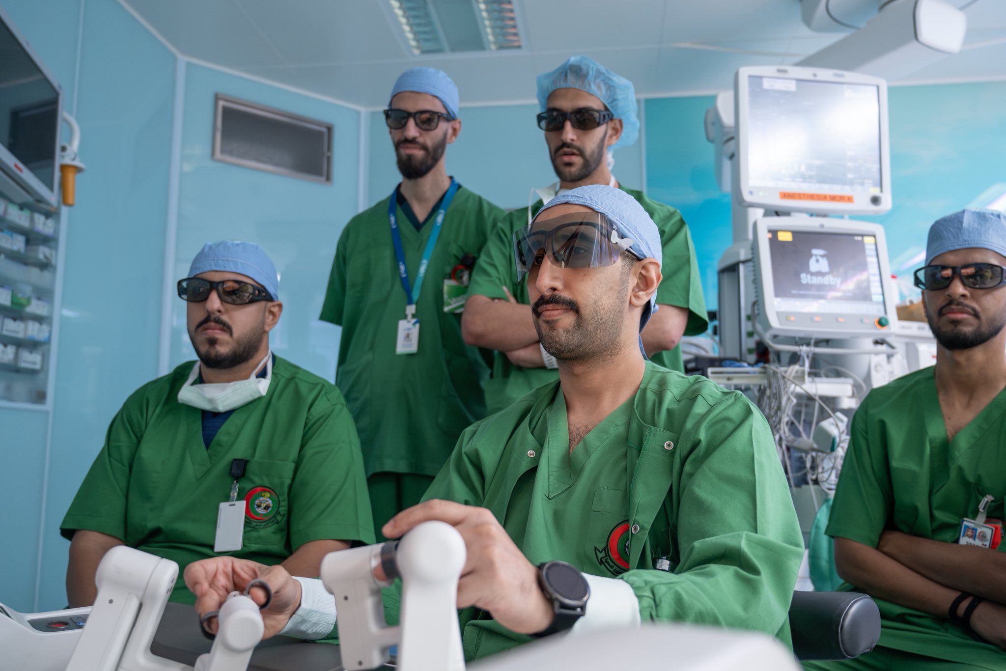 نجاح أول عملية جراحية روبوتية عن بُعد في المملكة بمستشفيات الحرس الوطني