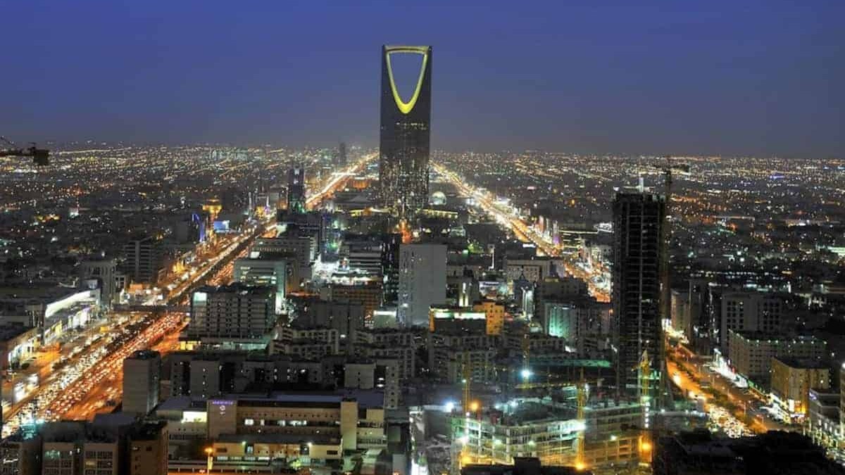 Riyadh Infrastructure Projects Center launches AI code advisor