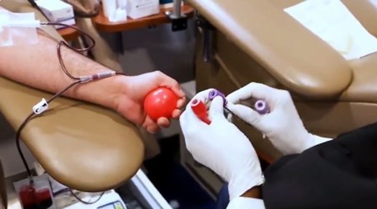 مختصة: التبرع بالدم ليس مجرد استجابة لحالة طارئة بل سلوك إنساني مستمر