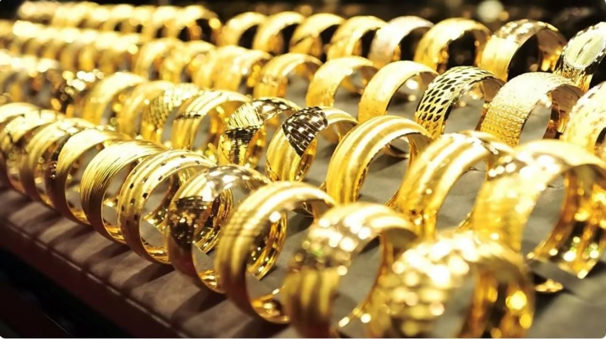 Gold prices fall in Saudi Arabia as 21-karat drops to 426 riyals