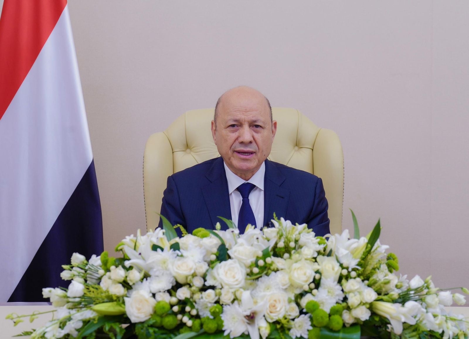 Yemen's presidential council chief warns Houthis: attacks will no longer go unpunished