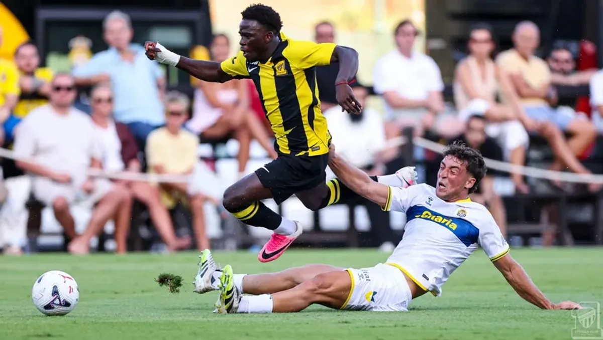 Roger Fernandes during Al-Ittihad training session