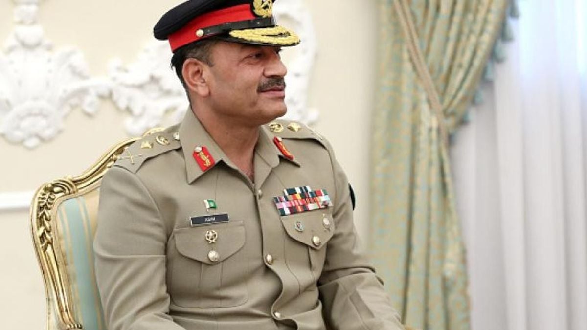 Pakistan army chief visits Tehran to push for lasting US-Iran peace