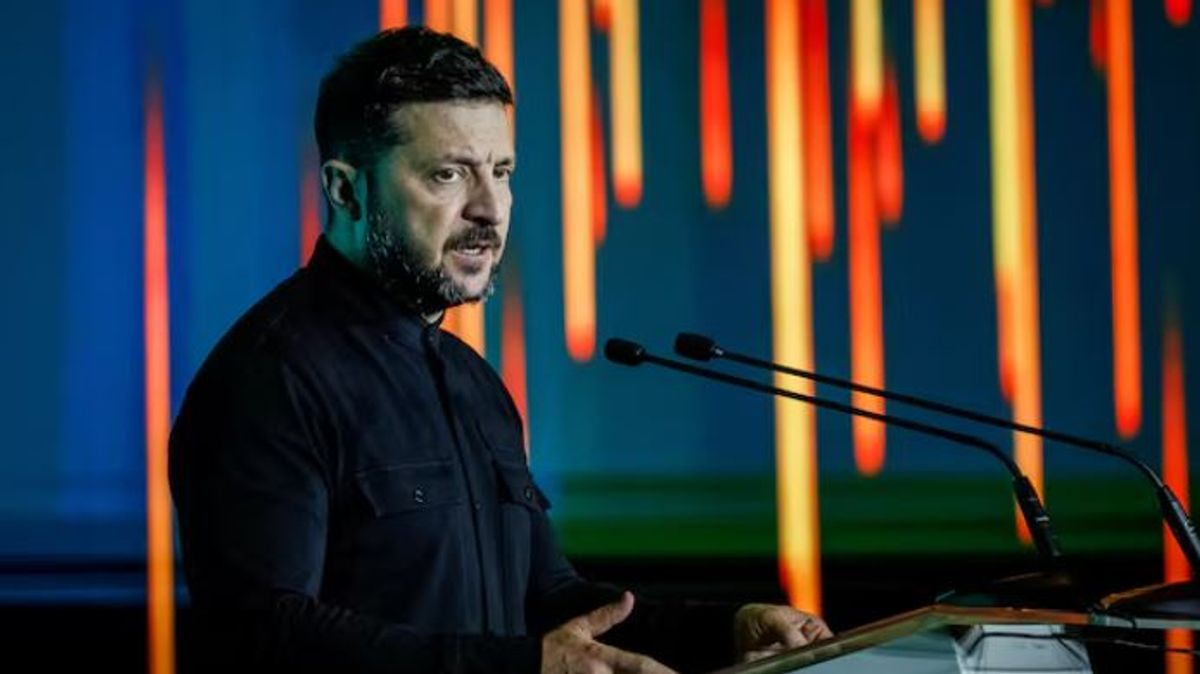 Zelensky orders Ukrainian military to launch 1,000 drone strikes daily on Russia