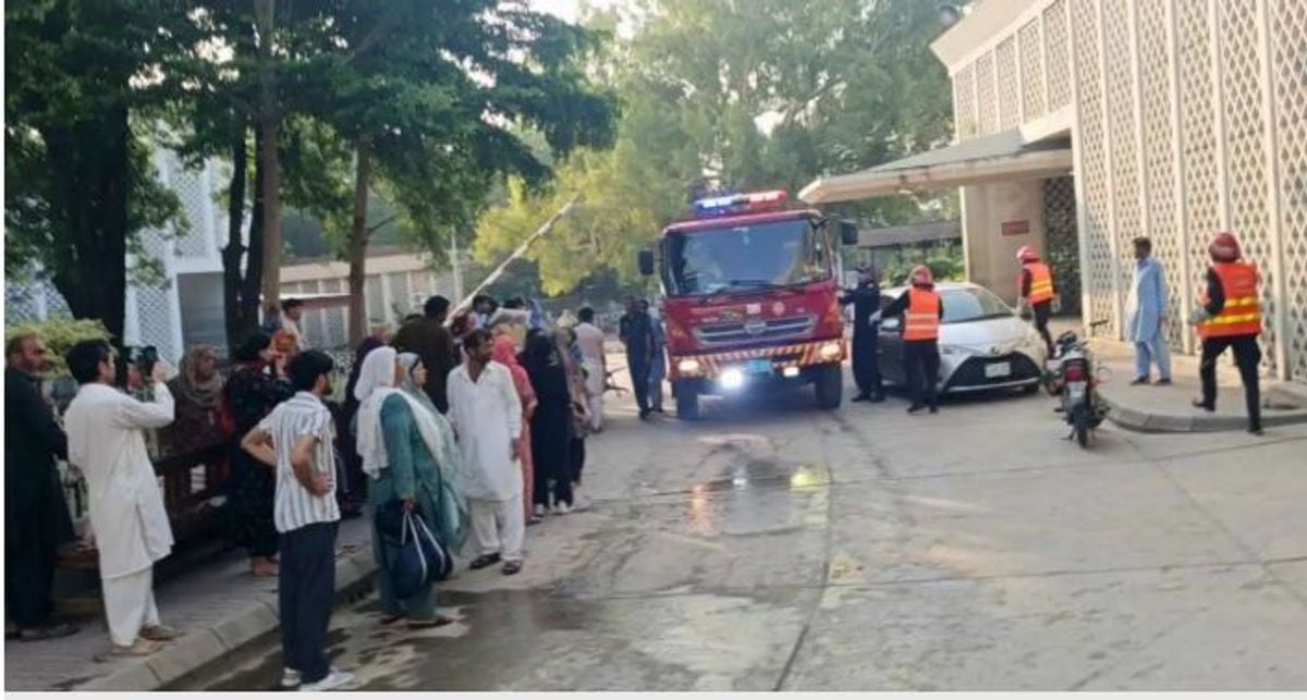 Fourteen infants killed in Islamabad hospital fire