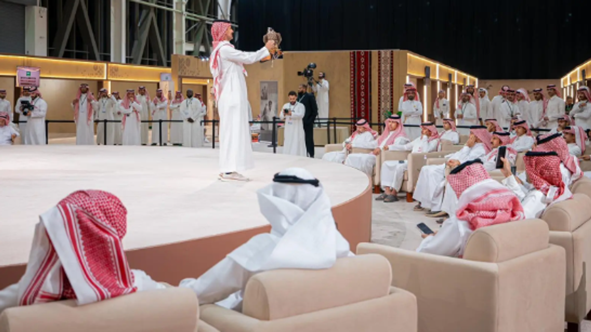 Four falcons sold for SAR 203,250 at international falcon farms auction