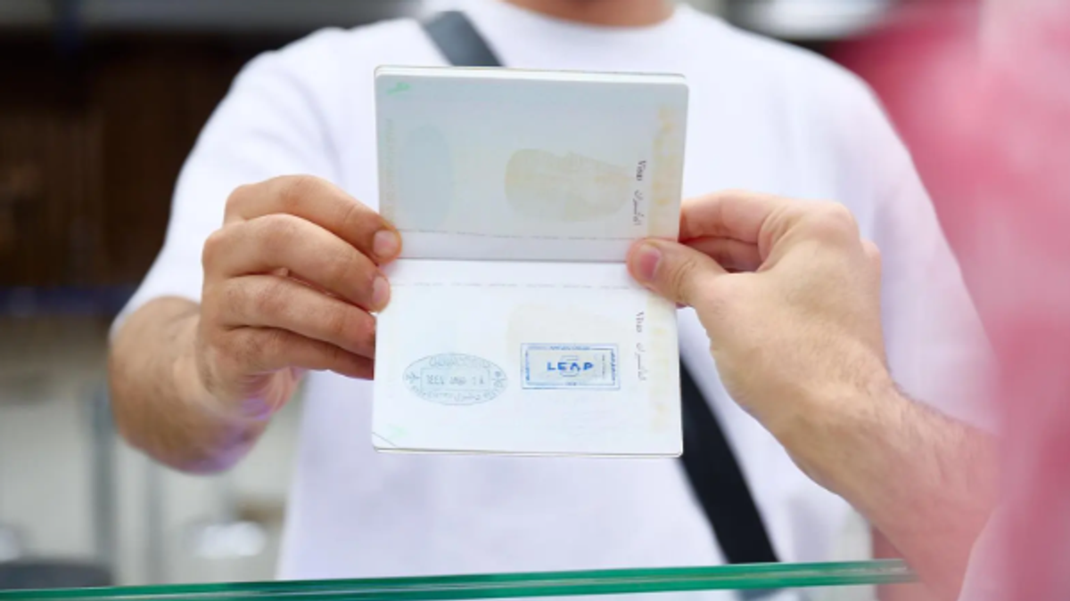 Interior Ministry unveils special passport stamp for LEAP 2026