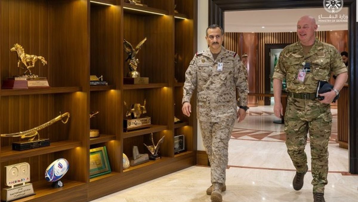 Kepala Angkatan Udara Saudi dan Inggris Bahas Kerja Sama Militer