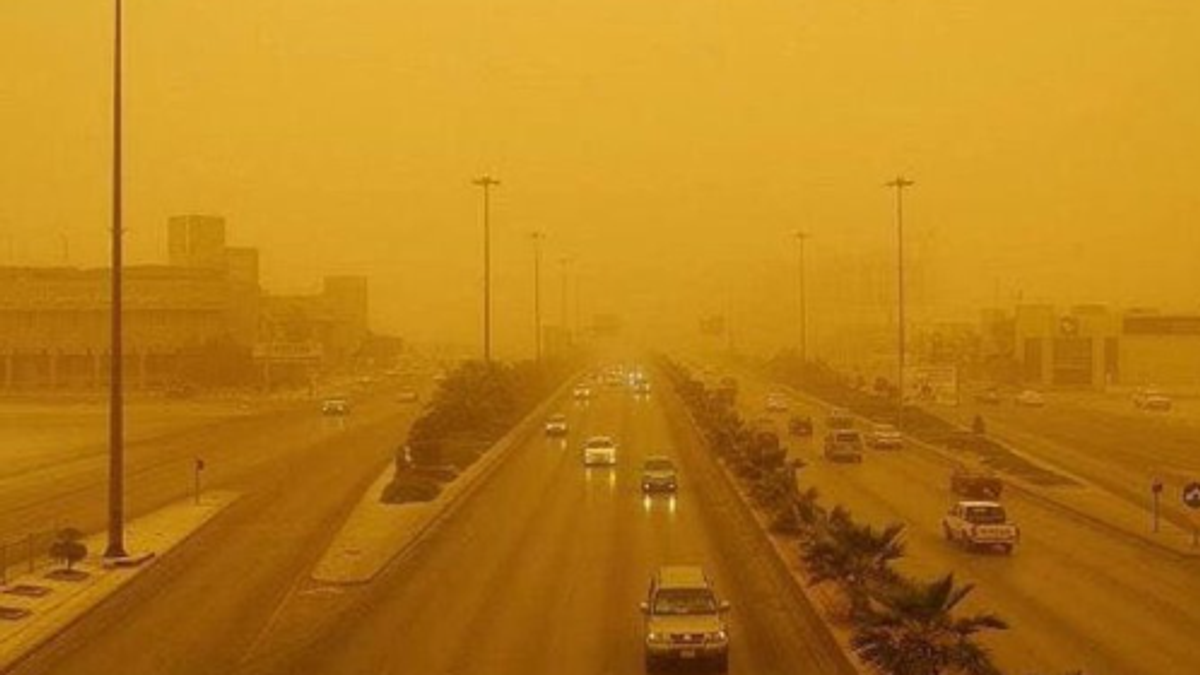 Riyad bölgesinde toz taşınımı ve kuvvetli rüzgar uyarısı