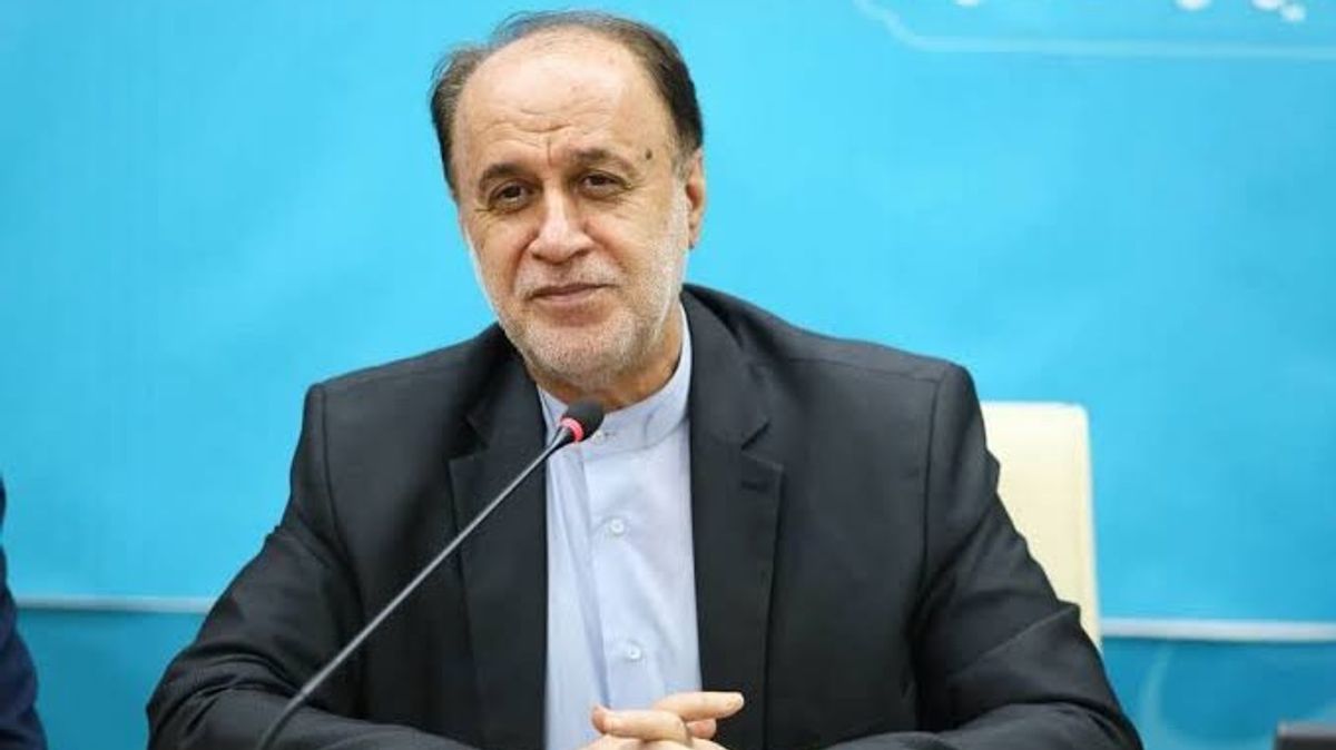 Iran warns oil pipelines bypassing Hormuz will be missile targets