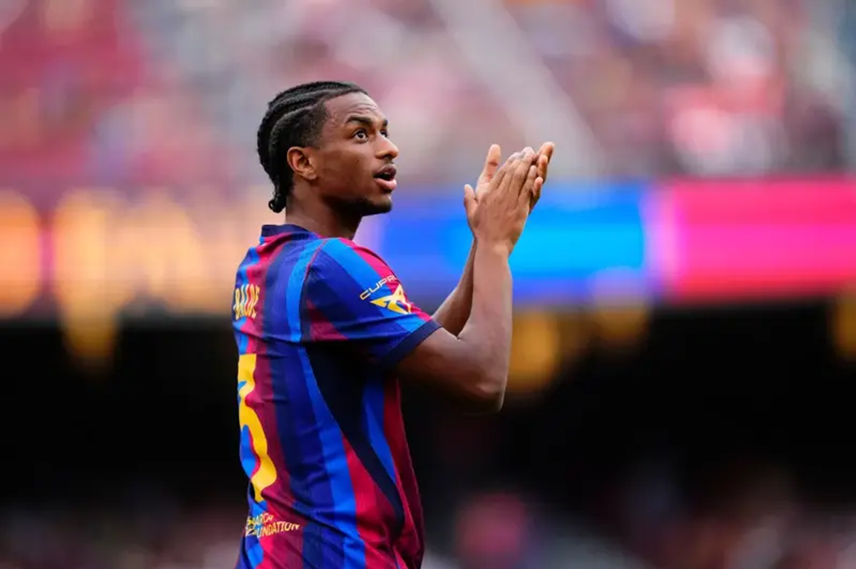 Manchester City sign Brazilian winger Alan Elias until 2031