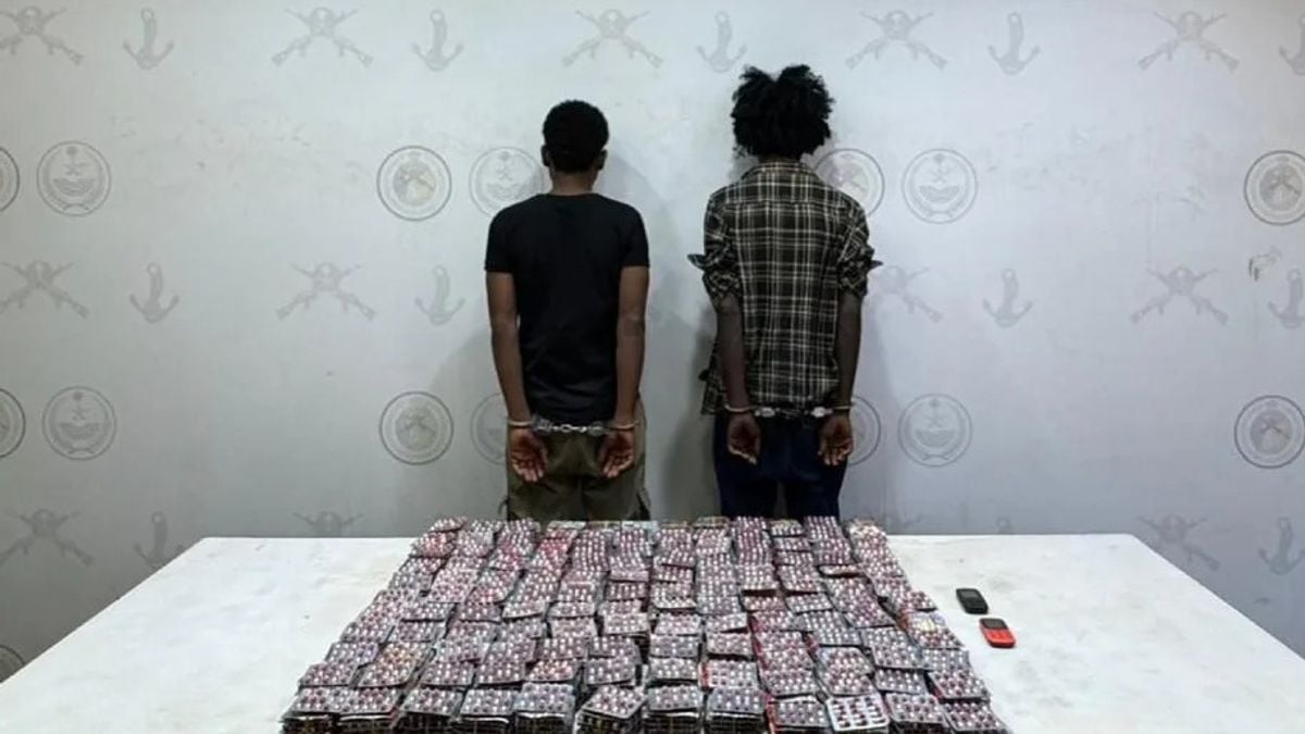 В Джизане задержаны двое граждан Эфиопии за попытку провоза 20 800 медицинских таблеток