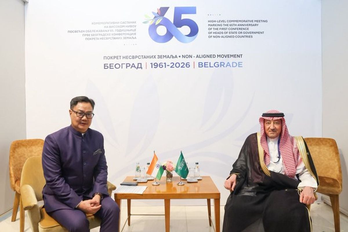 Saudi deputy foreign minister discusses ties with Indian minister in Serbia