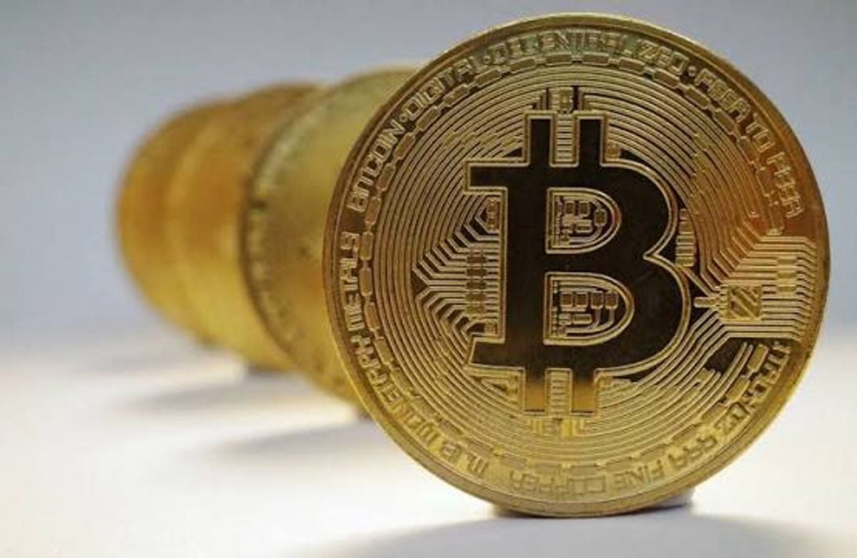 Bitcoin struggles to hold $80,000 as US demand weakens