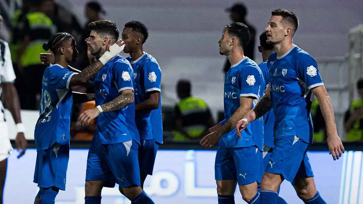 El Al Hilal anuncia su once titular ante el Al Gharafa con Martinelli al frente del ataque