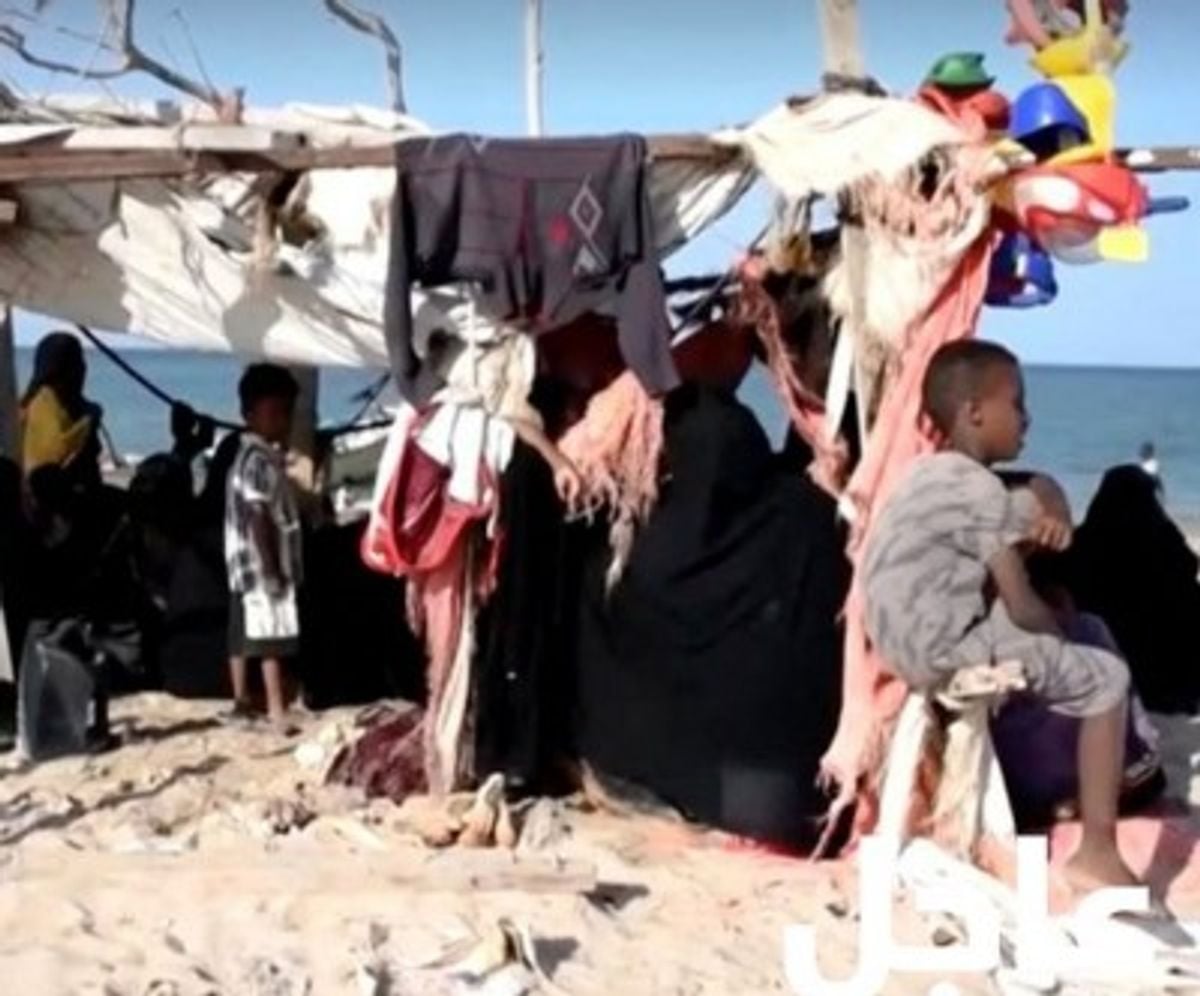 Refugees arrive in Djibouti after fleeing Yemen