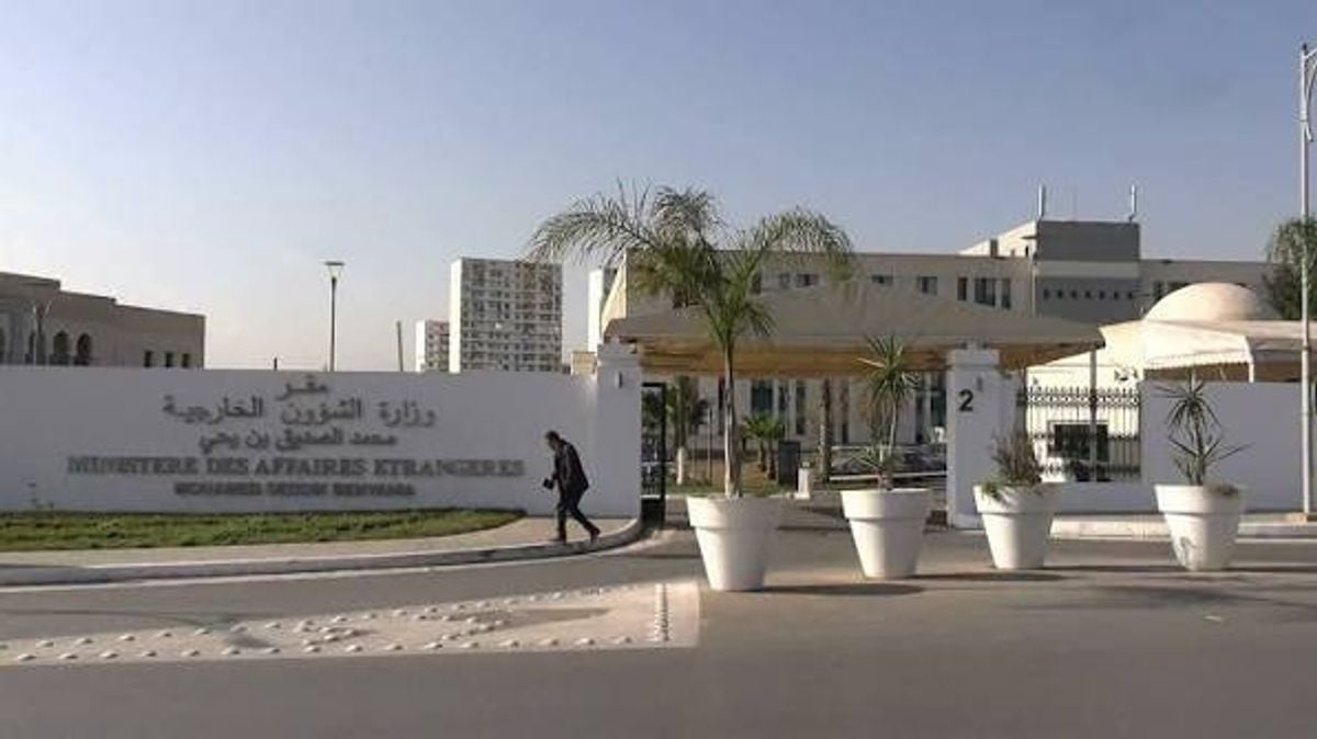 Algeria gives UAE ambassador 48 hours to comply with diplomatic break
