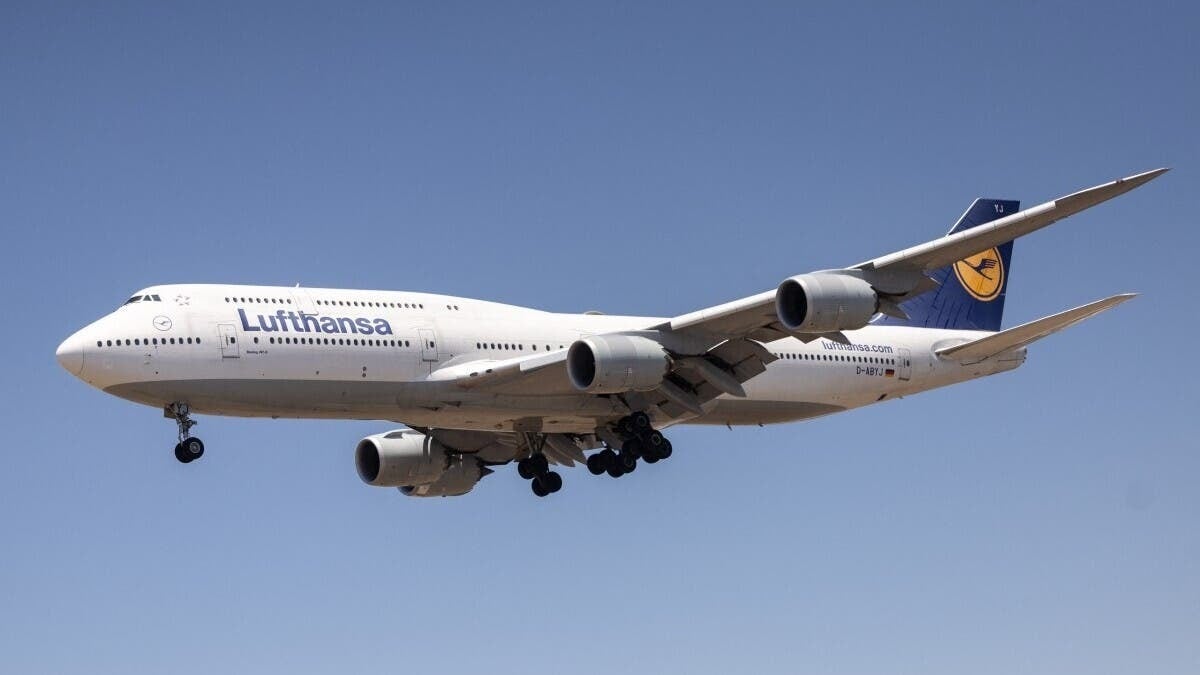 Lufthansa flight diverts to Lyon after onboard battery fire