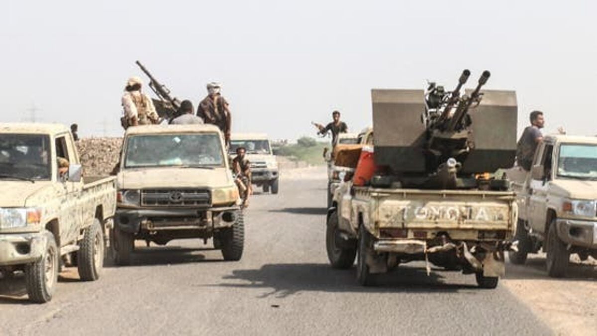 Yemeni armed forces launch 414 strikes against Houthis in 24 hours