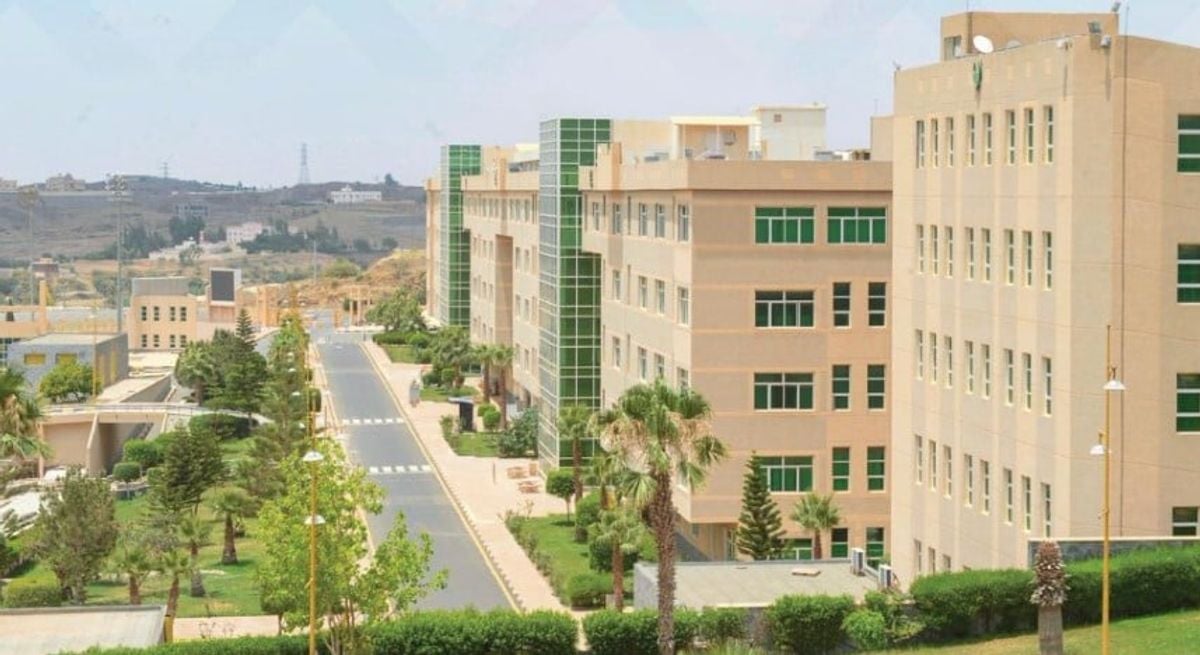Cours en présentiel suspendus à l’Université Roi Khalid à Abha et Khamis Mushait en raison de la météo