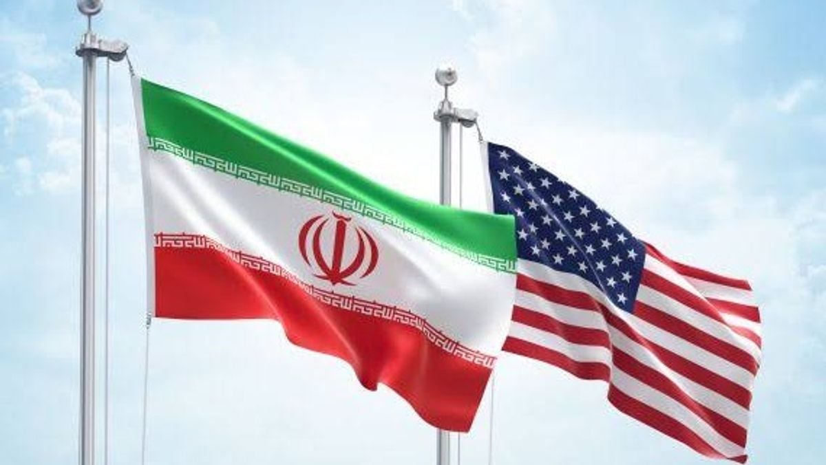 US and Iranian officials say diplomatic solution to war remains possible