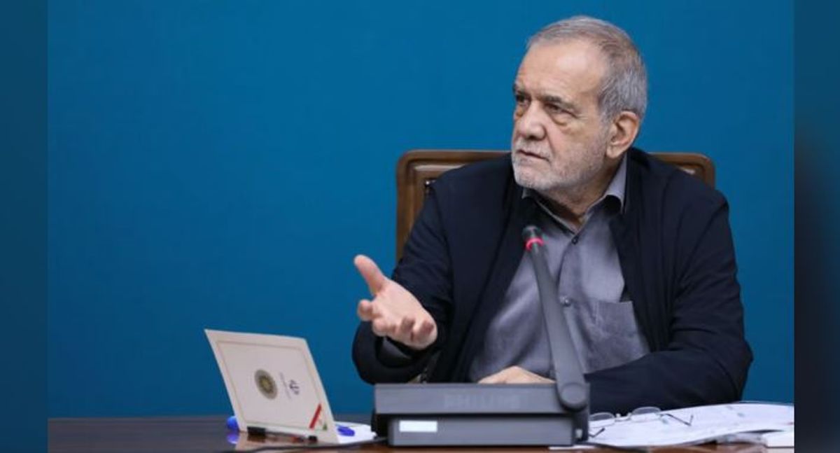 Iran finalizing Oman agreement Monday, Hormuz Strait to remain open under conditions