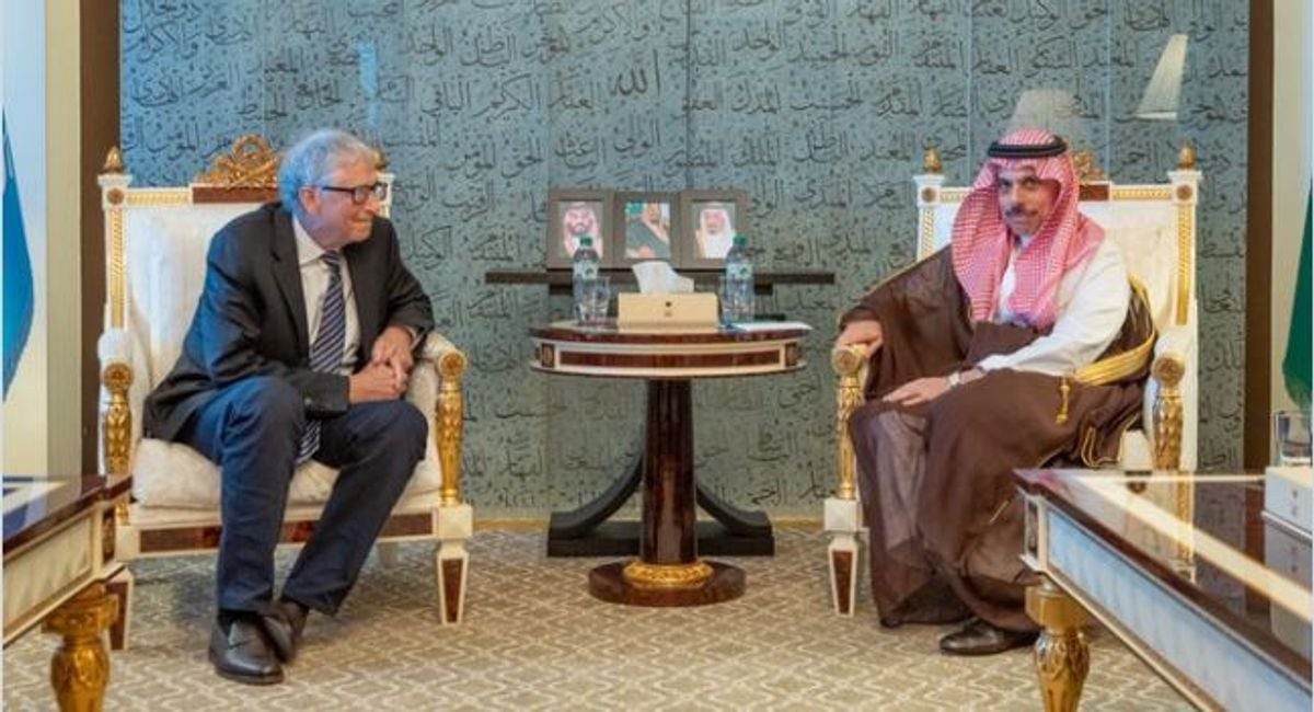 El ministro de Exteriores saudí analiza con Bill Gates oportunidades de cooperación en innovación