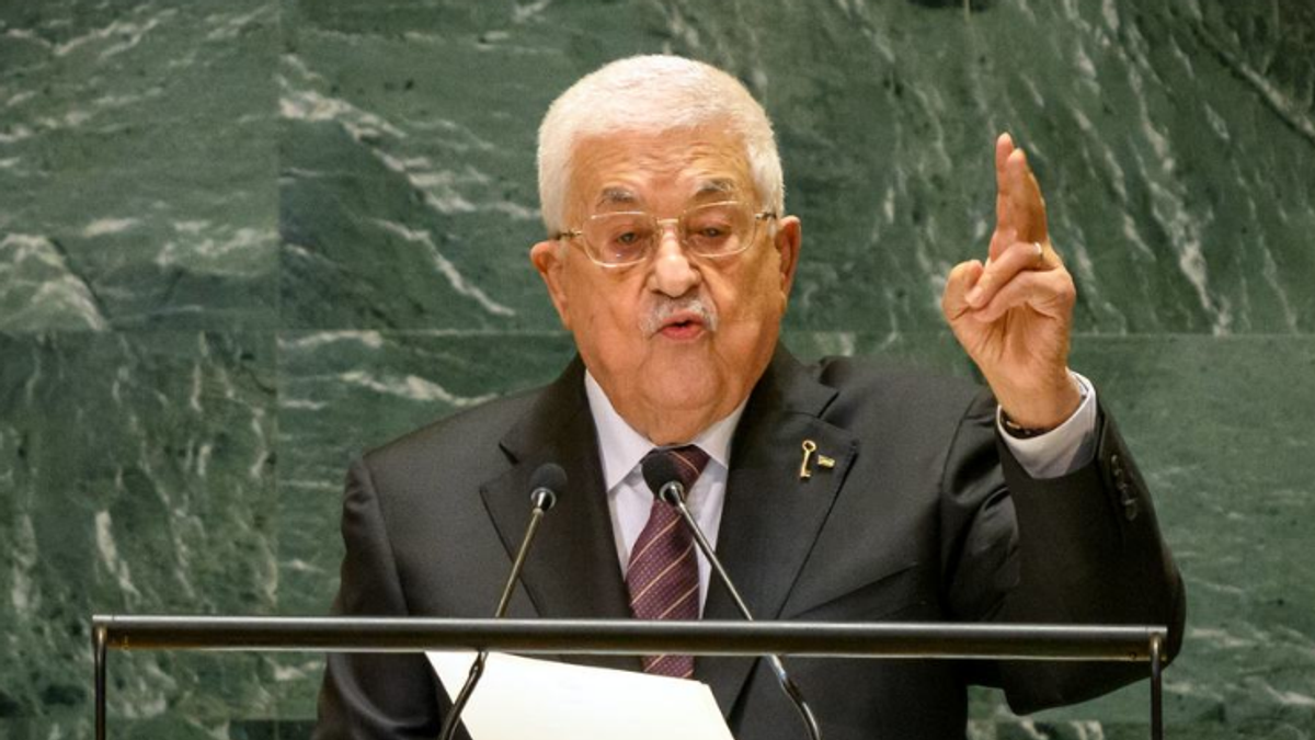 الرئيس الفلسطيني يدين الاعتداءات على المملكة