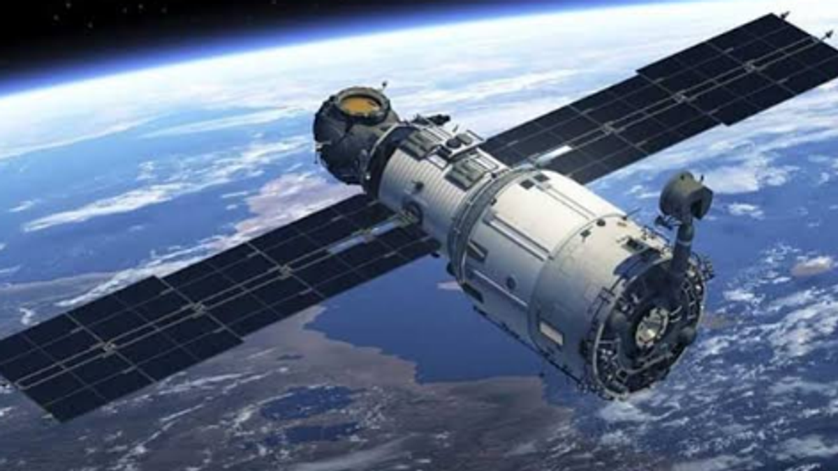 China successfully launches 10 satellites from Dongfeng site