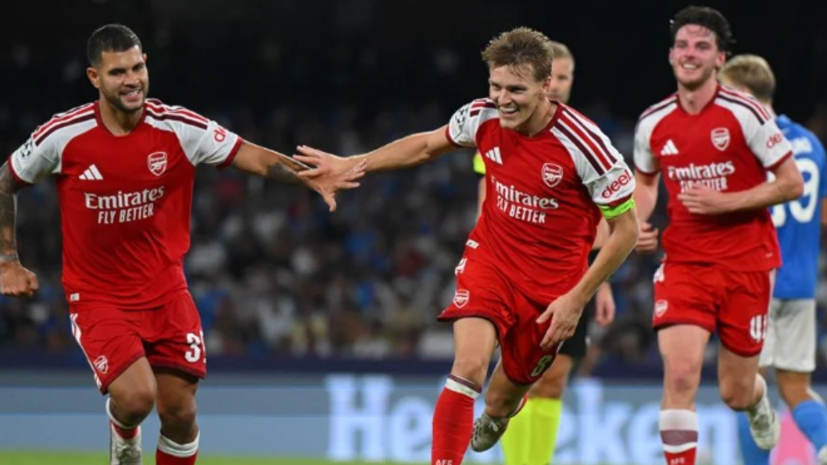 Arsenal, Şampiyonlar Ligi'nde Napoli deplasmanında kazandı