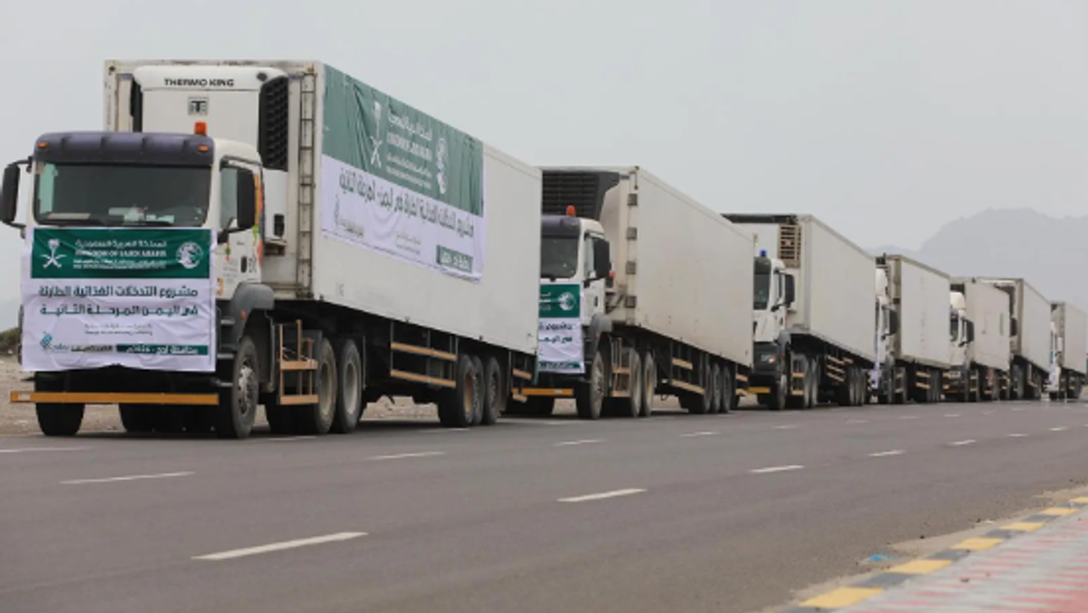 Saudi Arabia sends 11 more aid trucks to Lahij, Yemen