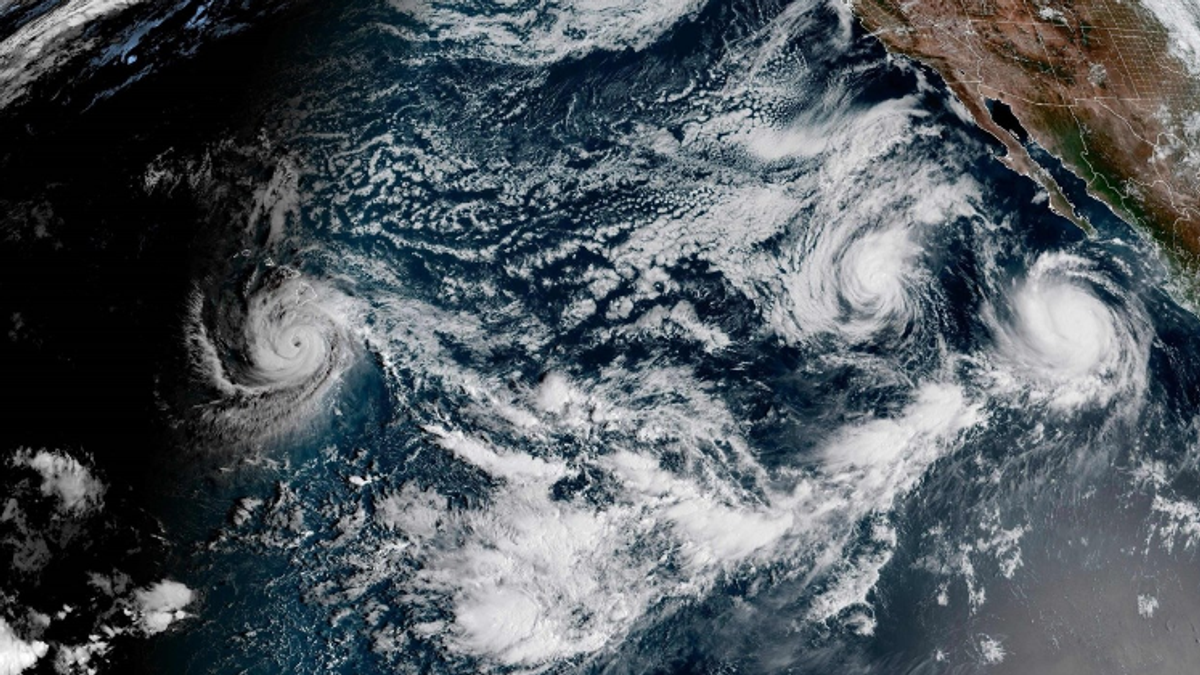Hurricane Polo triggers floods and evacuations in US Southwest
