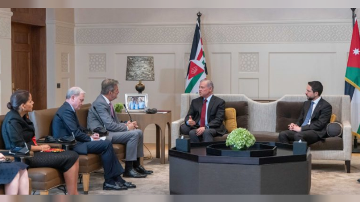 Jordan’s King Abdullah discusses regional developments with French parliamentary delegation