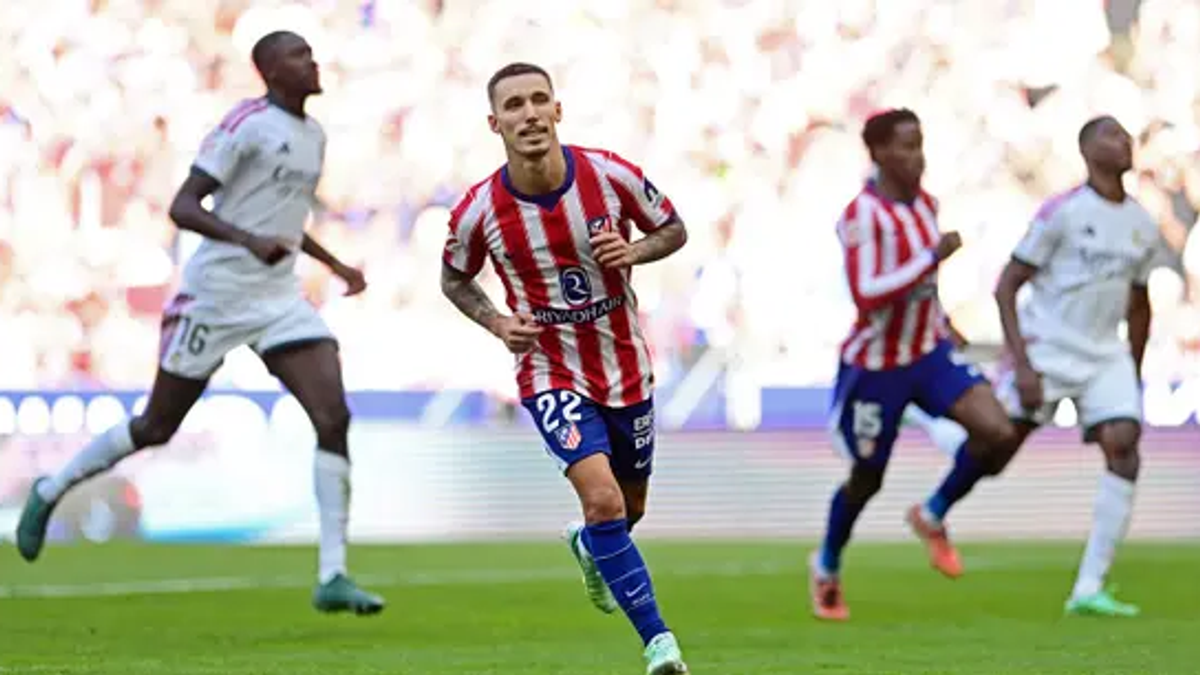 El Atlético de Madrid vence al Real Madrid y es segundo en LaLiga