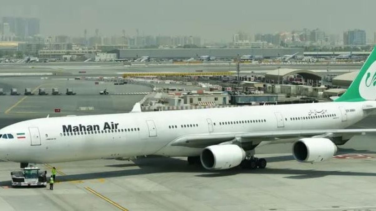 Iranian commercial jet lands in China despite US sanctions threat